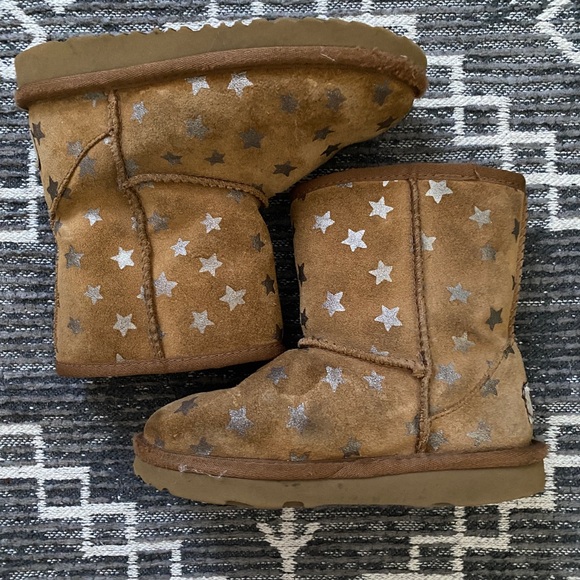 UGG boots children’s size 11 boys girls star print - Picture 3 of 9